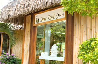 Bora Bora is a great place to buy a unique souvenir